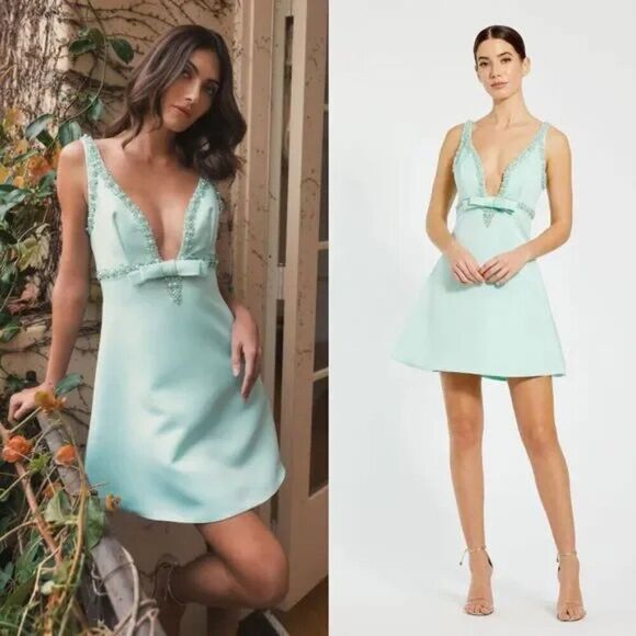 Mac Duggal 2228 Size 8 Mint Green Pastel Beaded Plunge V-Neck A-Line Mini Dress - Picture 1 of 5